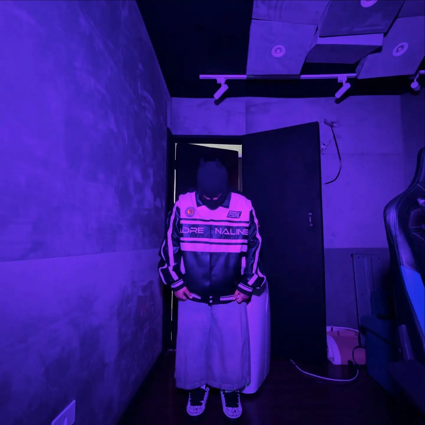 Pandora estreia na cena com a faixa “último começo”.